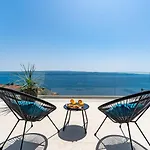 ヴィラ Luxurious Ada; Hot Tub, Sauna, Gym, Pool